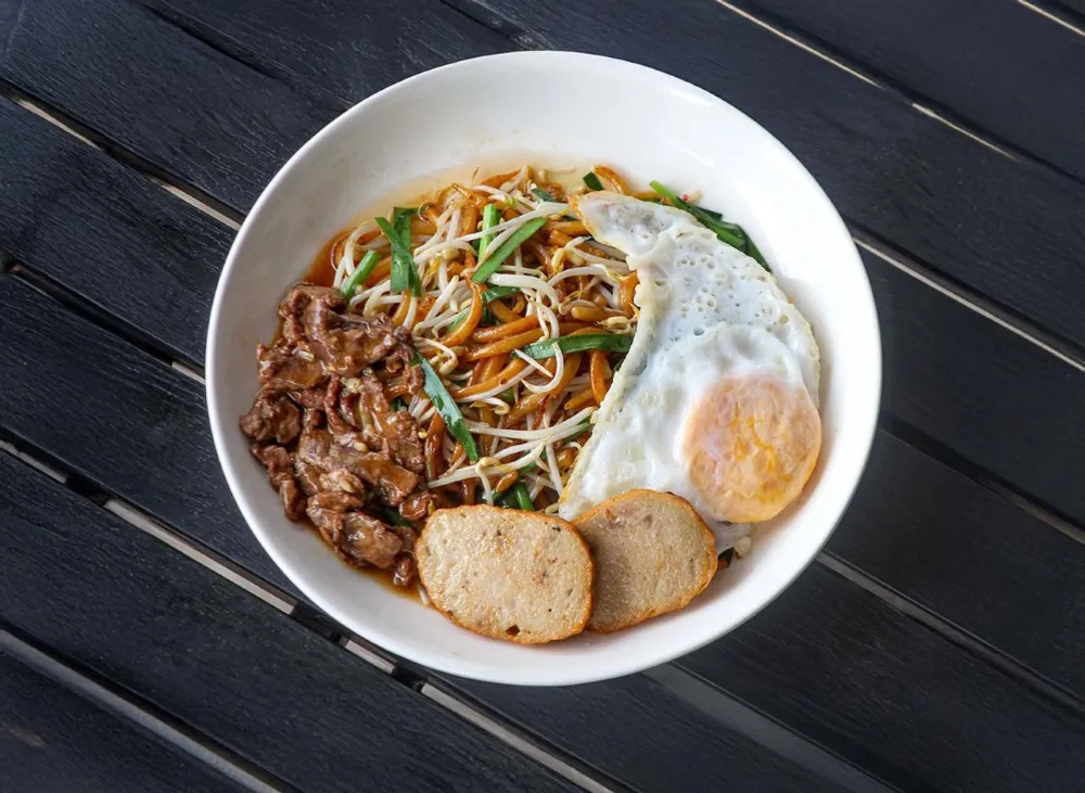 Lort Cha (Nouilles sautées à la cambodgienne)