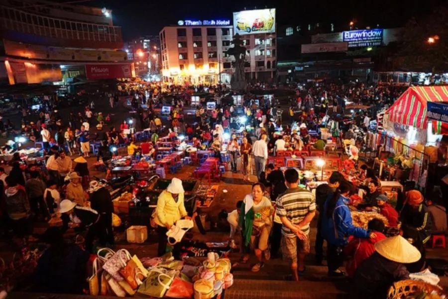 vietnamese markets night market