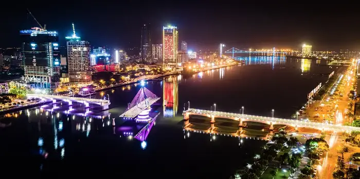 da nang vietnam bridge