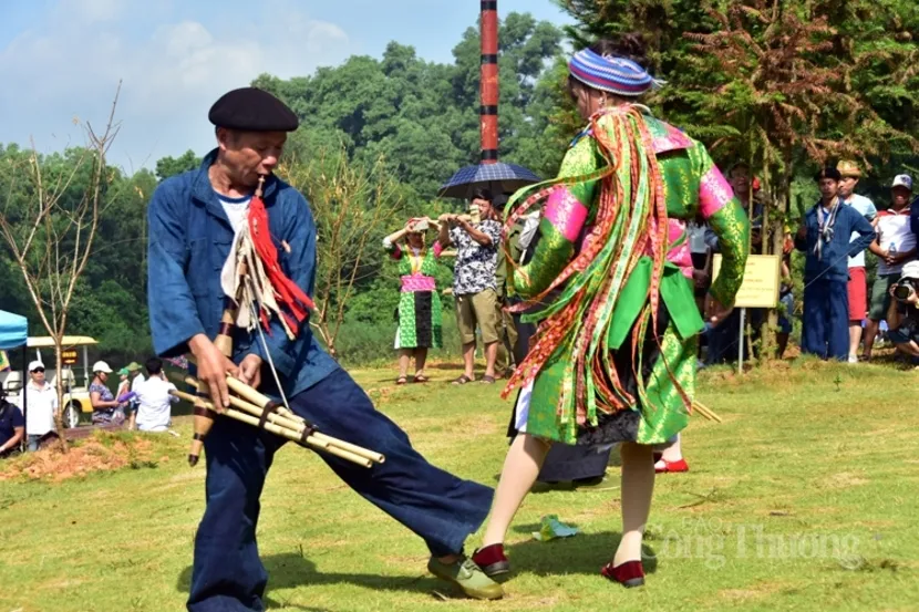 danse ethnie hmong vietnam