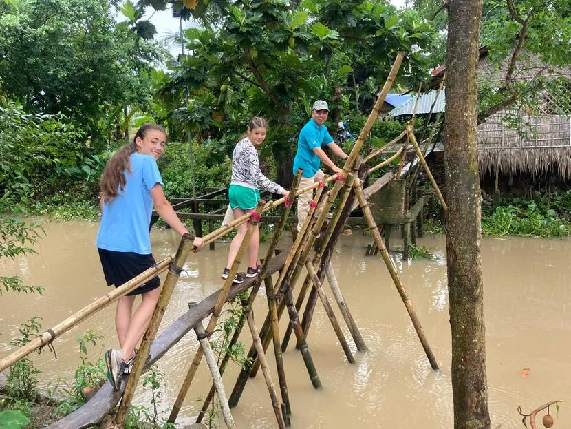 pont singe mekong