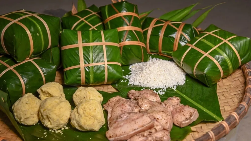 Zubereitung der Zutaten für den Bánh chưng