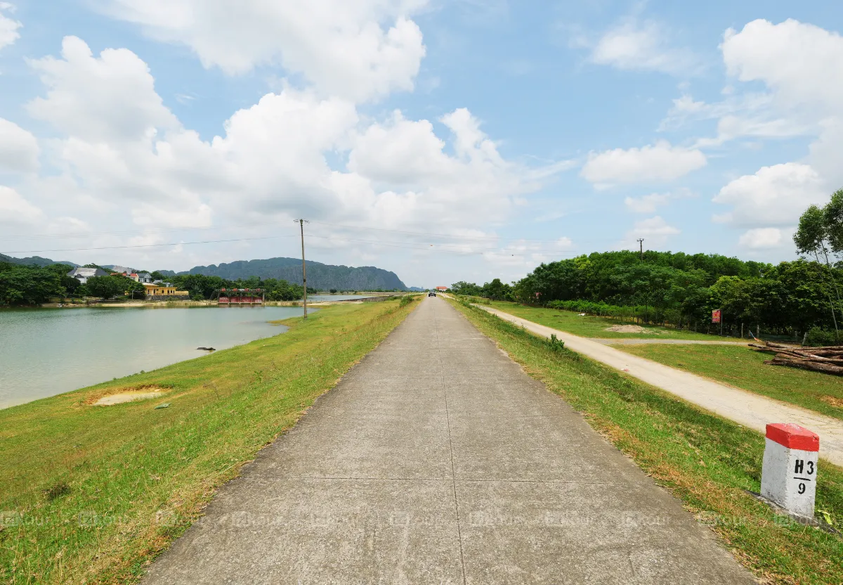 digue van long ninh binh