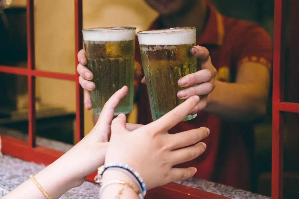 Birra Bia Hoi fredda servita direttamente