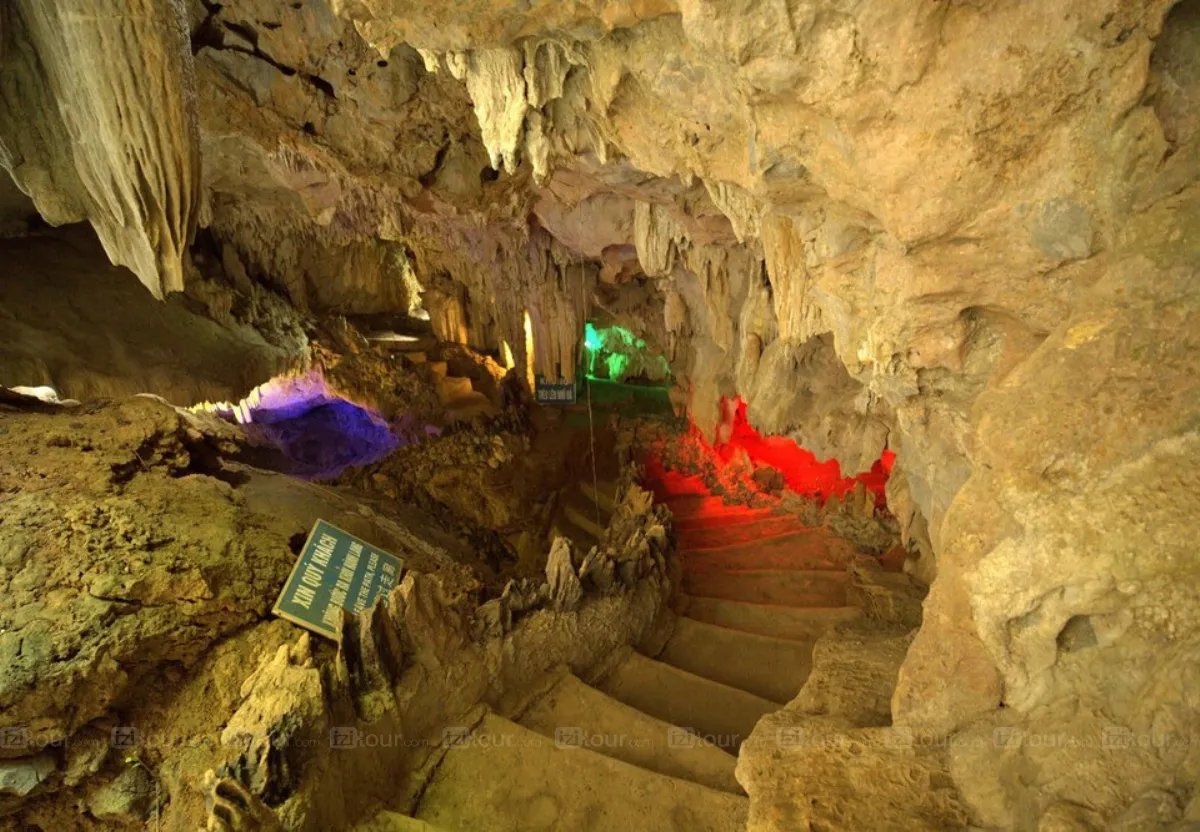 escalier de la grotte de thien ha