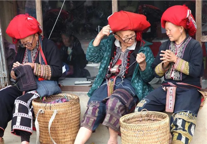 dao people in ta phin village