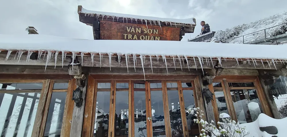 van son tea house on fansipan mountain