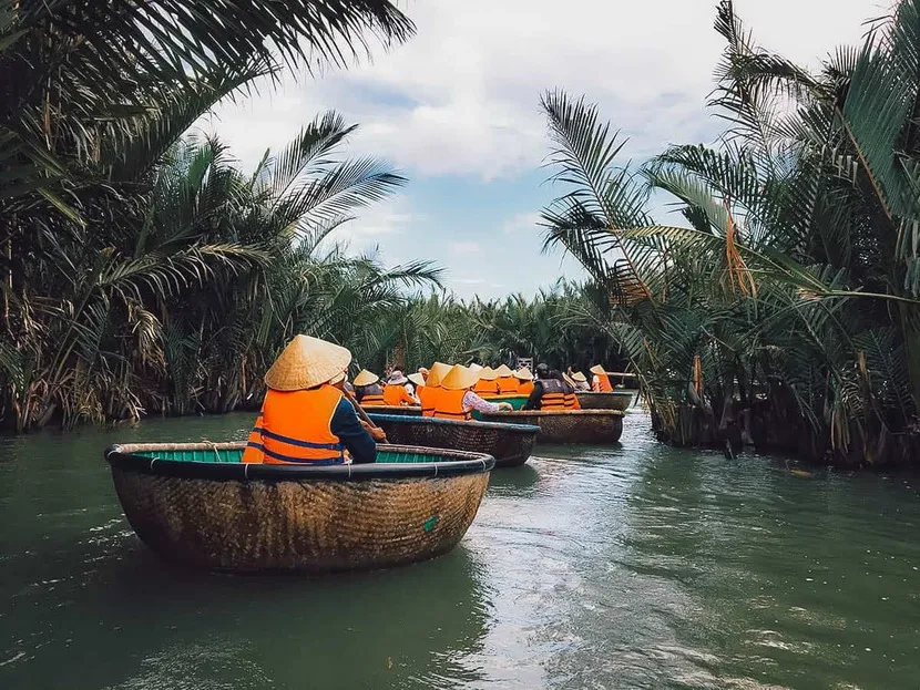 guide de voyage de hoi an au village de cocotiers de bay mau