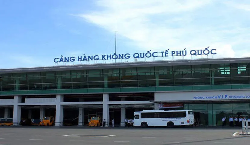 from-ho-chi-minh-city-to-phu-quoc-airport