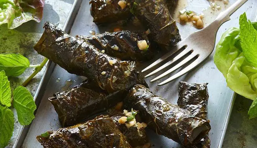 Grilled meat roll in pomelo leaf mai chau food