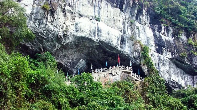grotte de la Surprise baie d'halong
