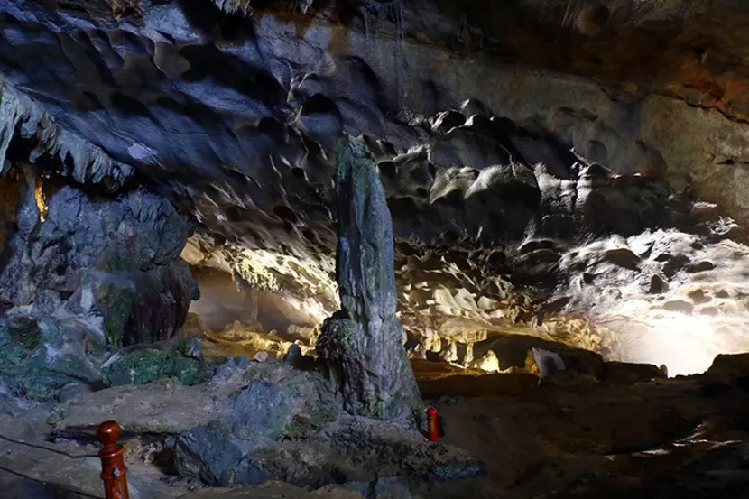 grotte de la Surprise en baie d'halong