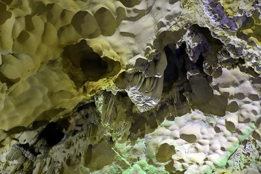 grotte Sung Sot baie d'Halong