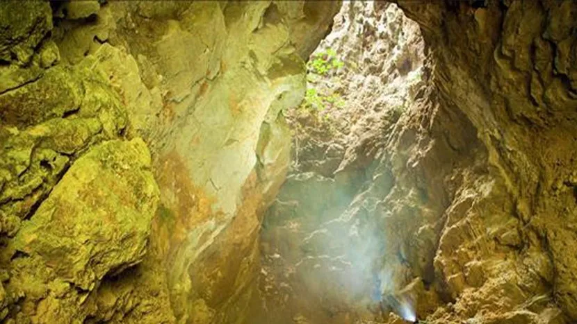 Grotta di Thien Huong tam coc bich dong