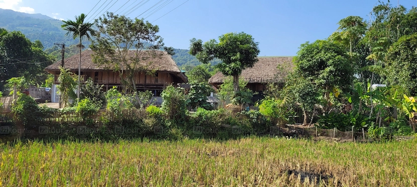 Le village de Me dans le quartier de Ha Giang - une beauté paisible