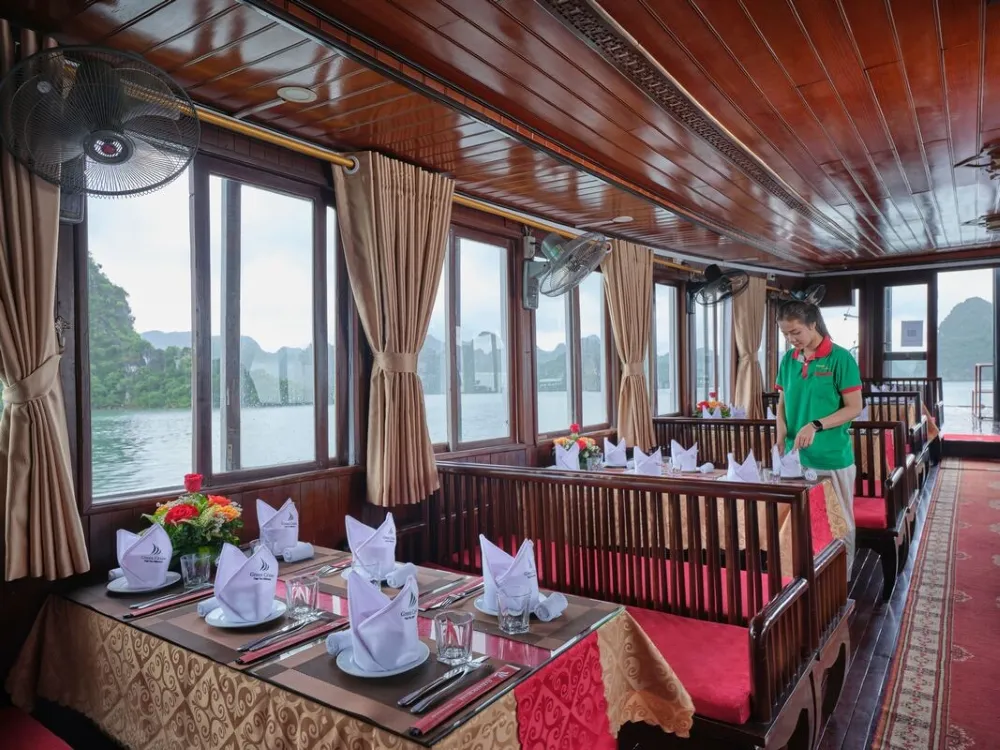 Bateau à budget partagé à Halong