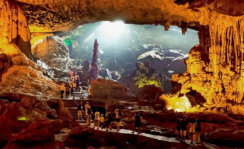 baia halong crociere itinerari attivita visita grotta sung sot