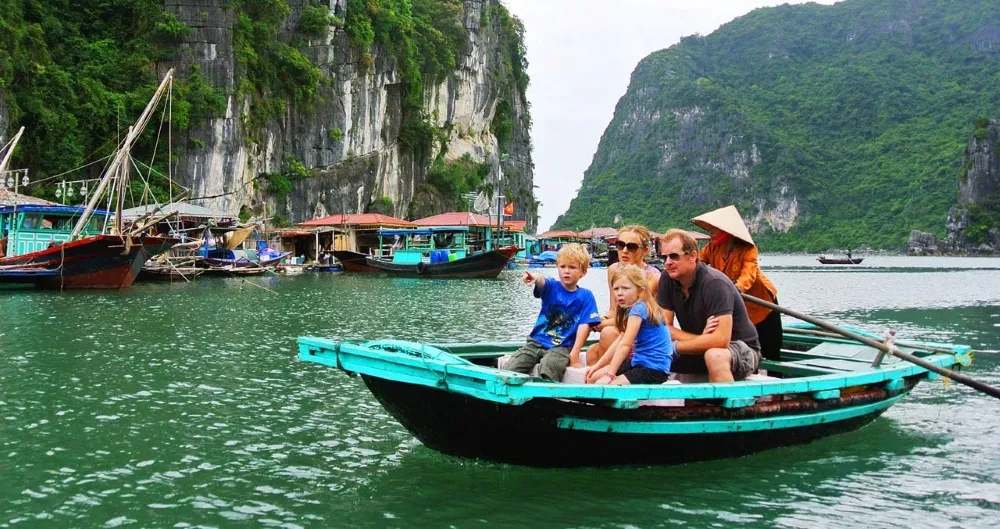 visit halong bay with kids