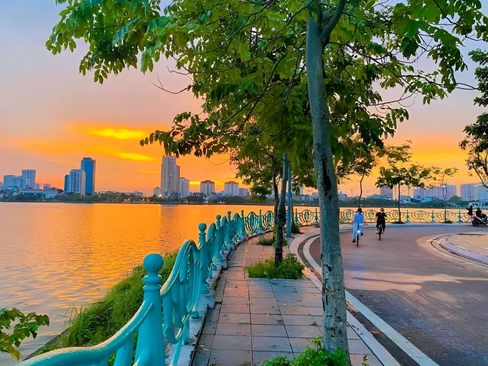 Romantic view of West Lake at dusk during autumn in Hanoi