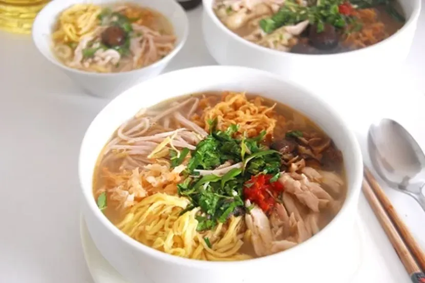 il miglior cibo di hanoi bun thang 