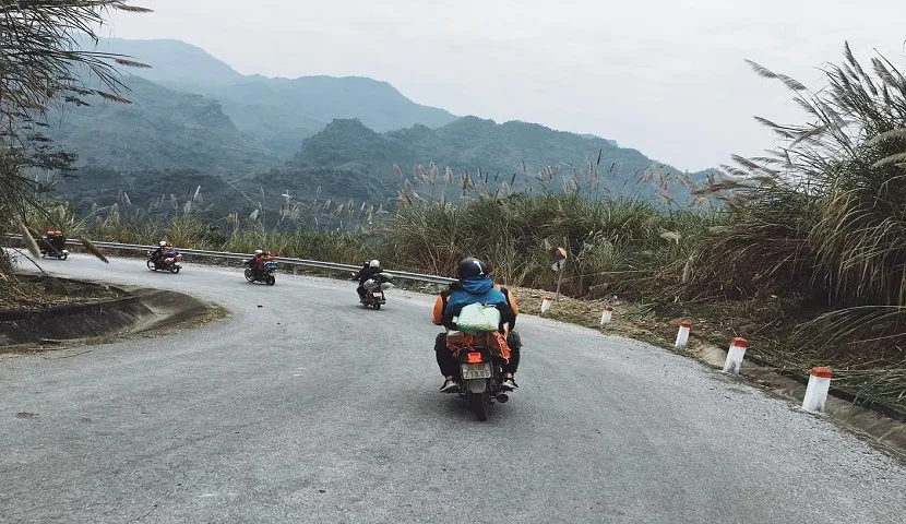 hanoi al parco nazionale di ba be in moto