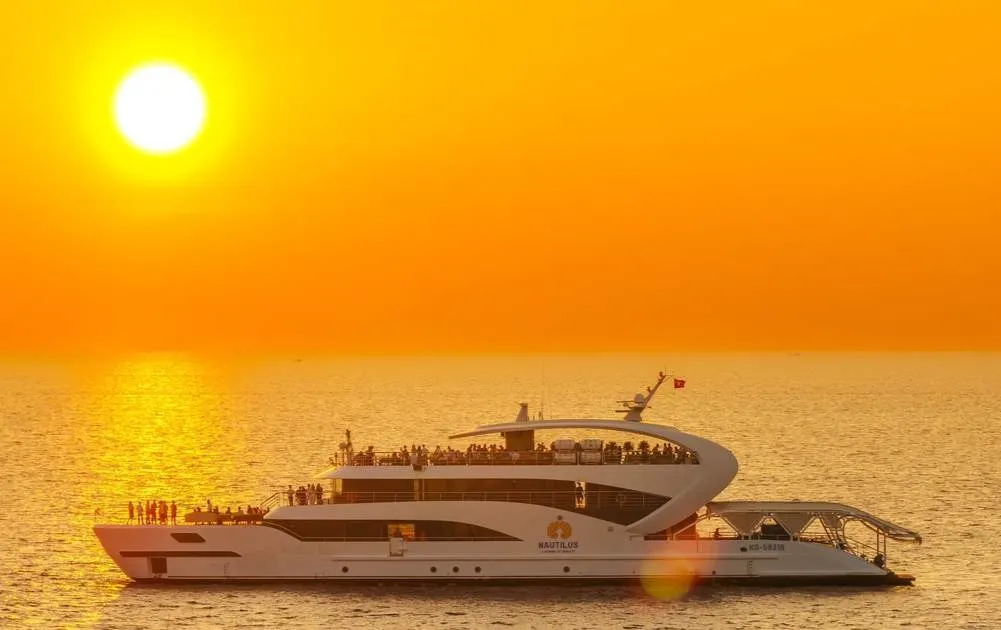 tramonto sulla crociera a Phu Quoc