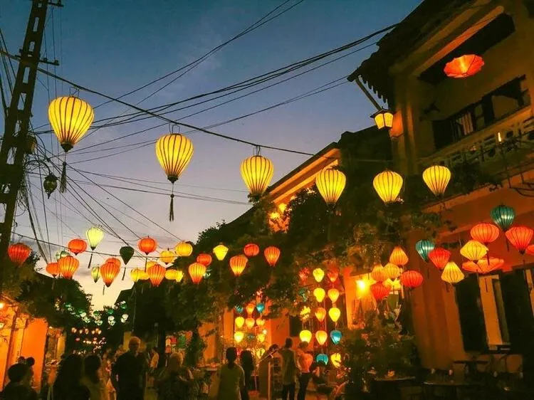 Beauté enchanteresse de Hoi An lors de la fête de la mi-automne