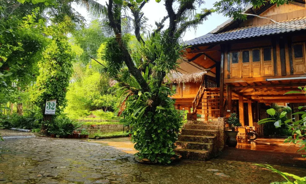 overnight at homestay with kids during vietnam holiday