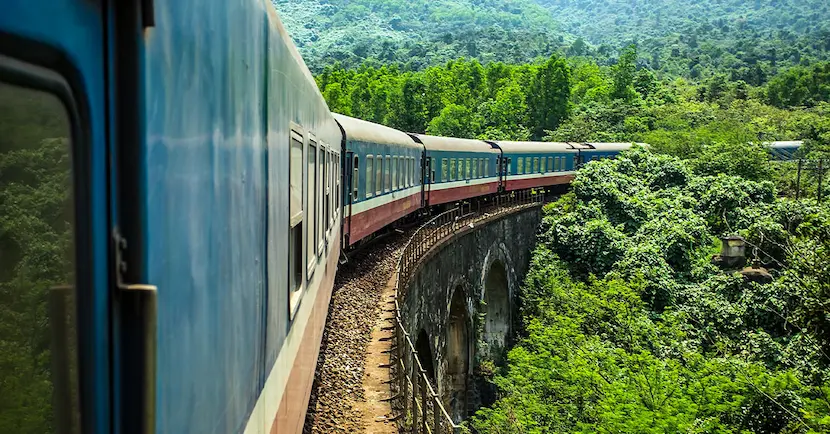 train from hue to ninh binh