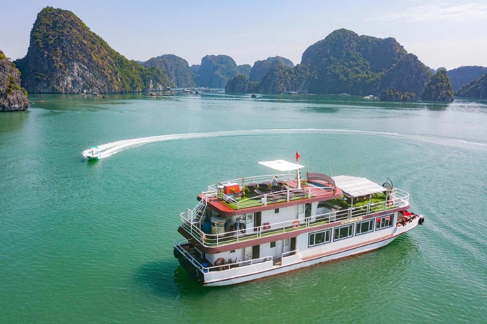 Passer une nuit en croisière dans la baie d'Ha Long