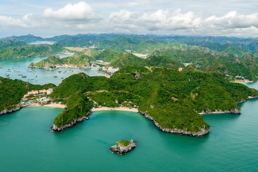 ile de cat ba vietnam