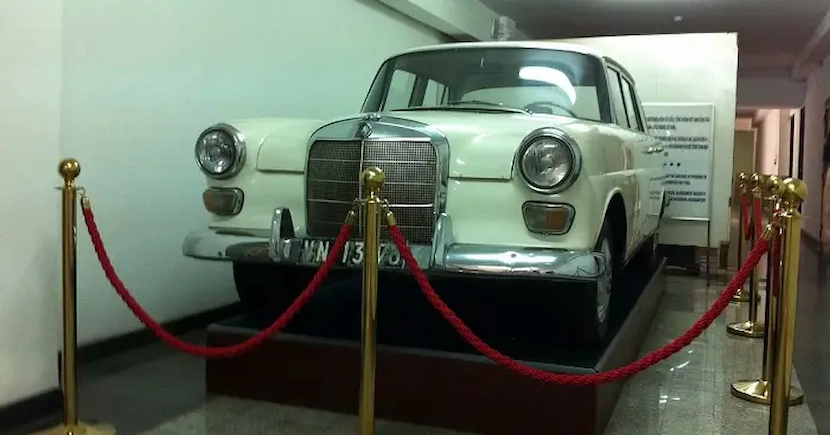 independence palace car