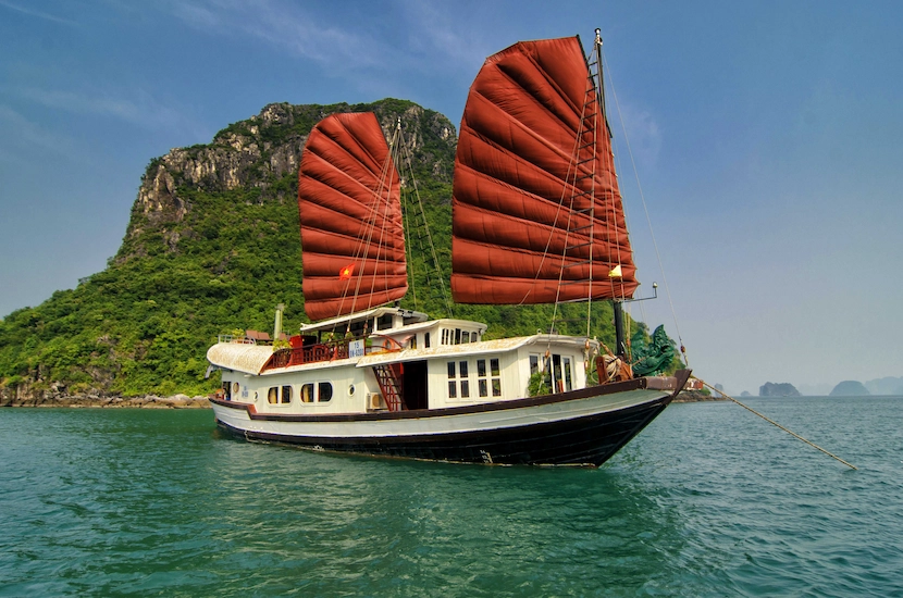 indochina junk prince cruise