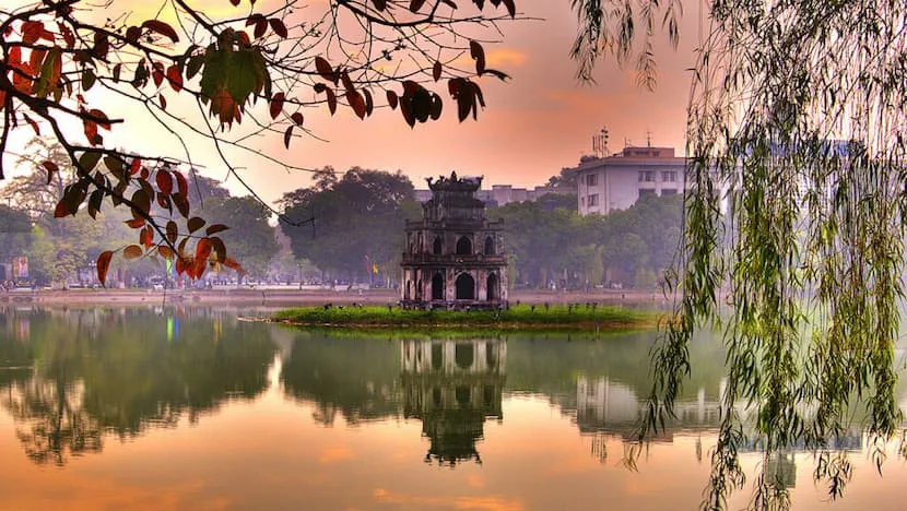 Lac Hoan Kiem, Hanoi, Vietnam