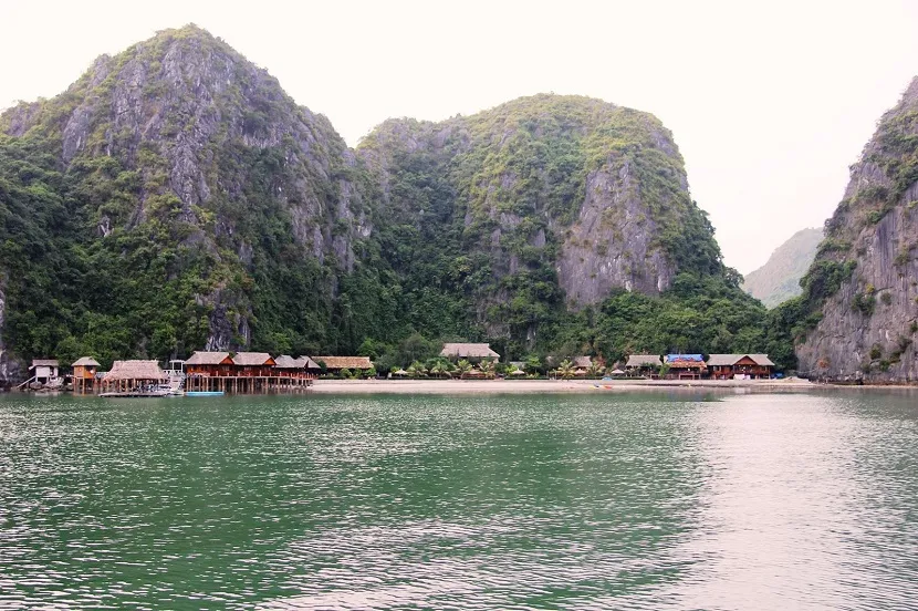 lan ha bay nam cat island resort