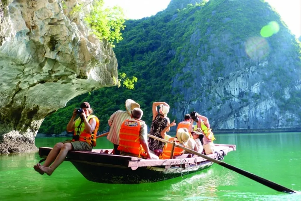 lan ha bay tour cat ba island