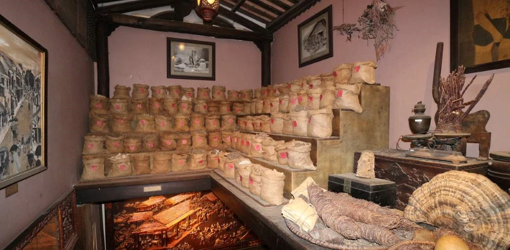 espace d'exposition accord&eacute; aux reliques de la m&eacute;decine traditionnelle