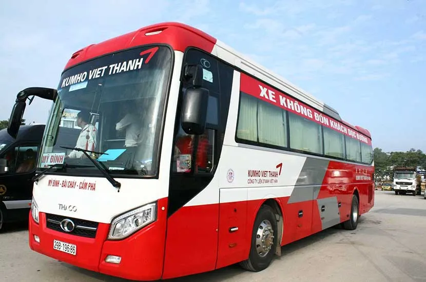 from hanoi to halong by local bus