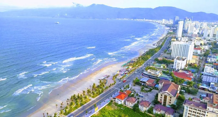 long coast of da nang