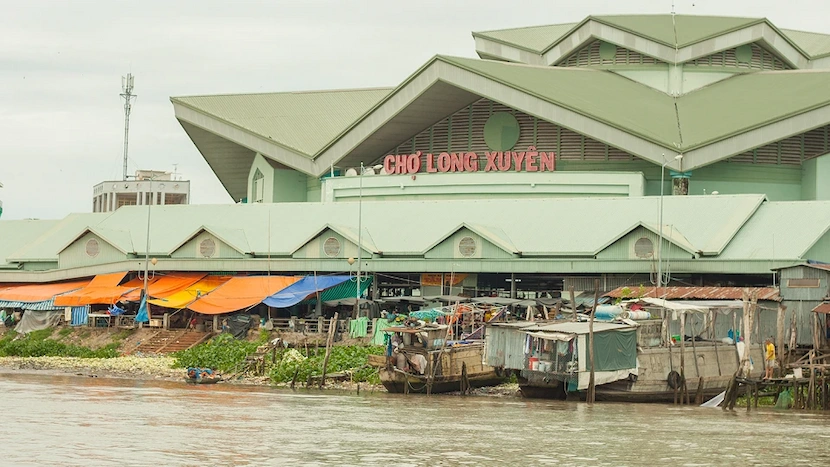 marche flottant de long xuyen