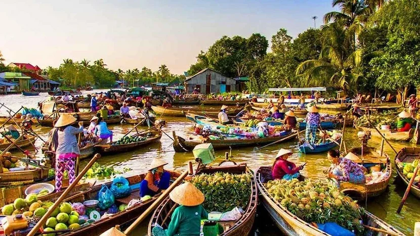 marché flottant de long xuyen an giang