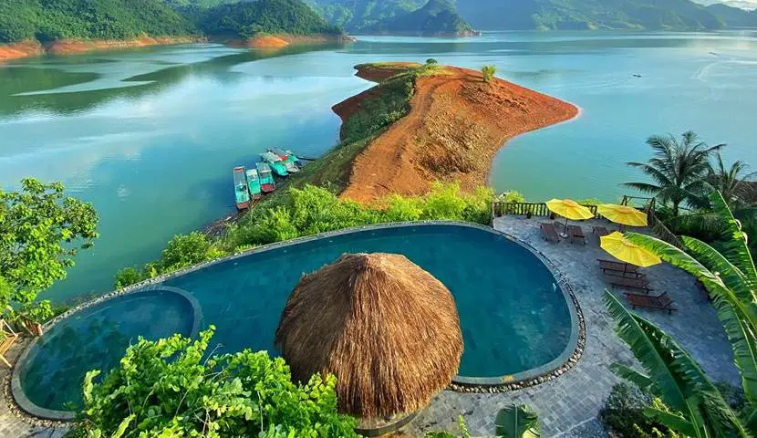 ba khan lake mai chau resort