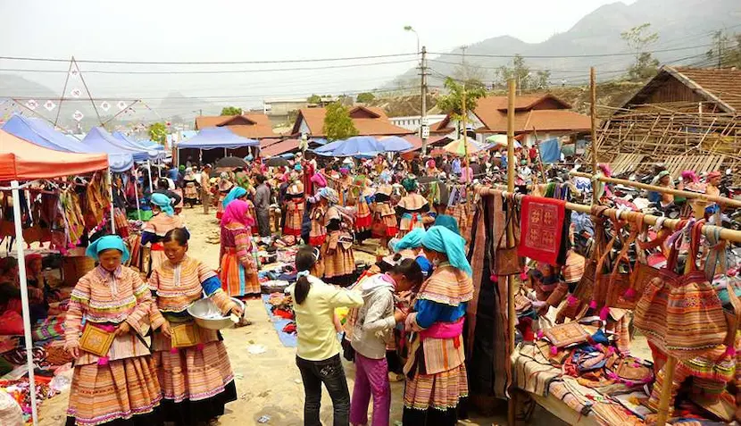 Le marché hebdomadaire de Bac Ha