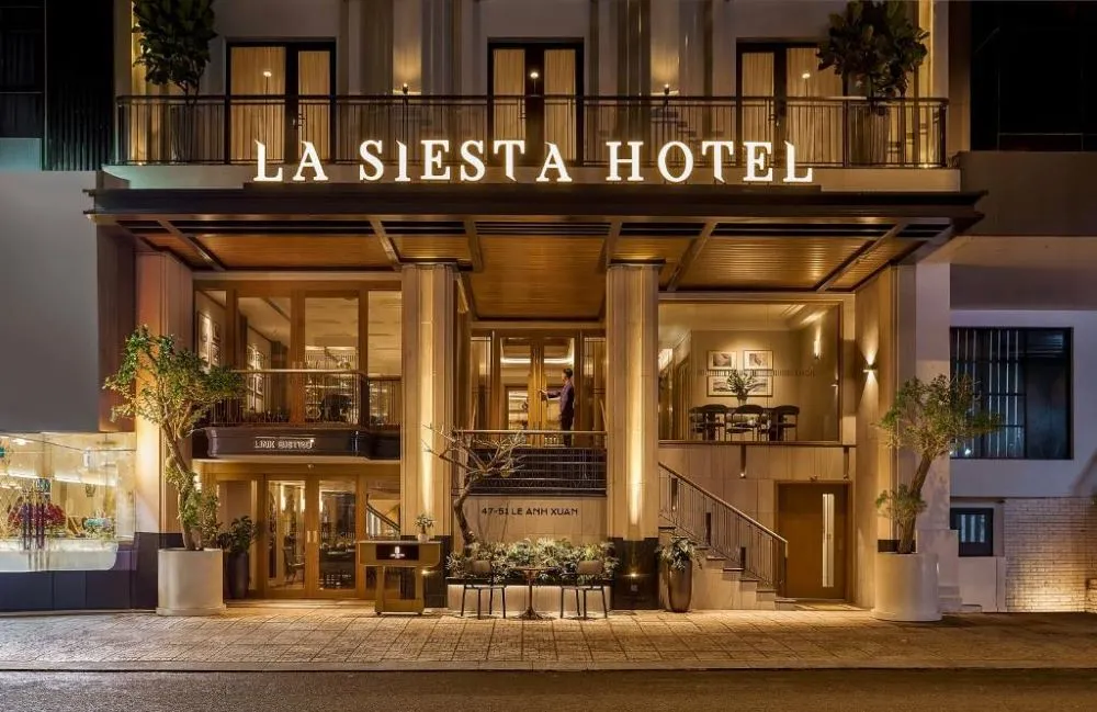 La Siesta Premium Saigon Central Hotel