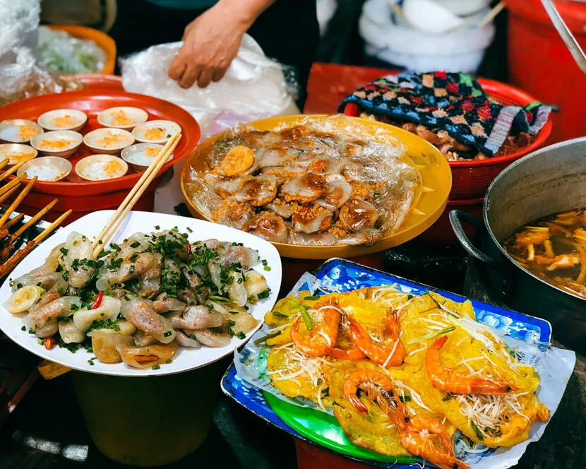 cho dong ba market hue cuisine