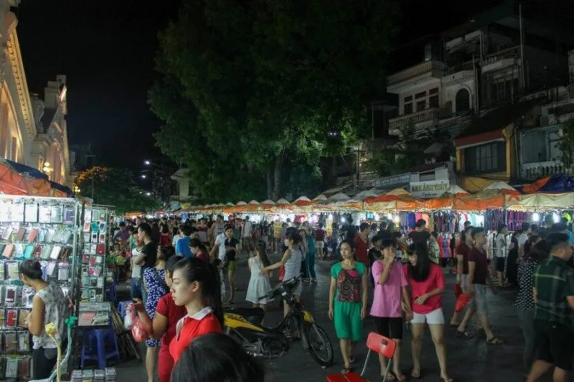 mercato dong xuan mercato notturno