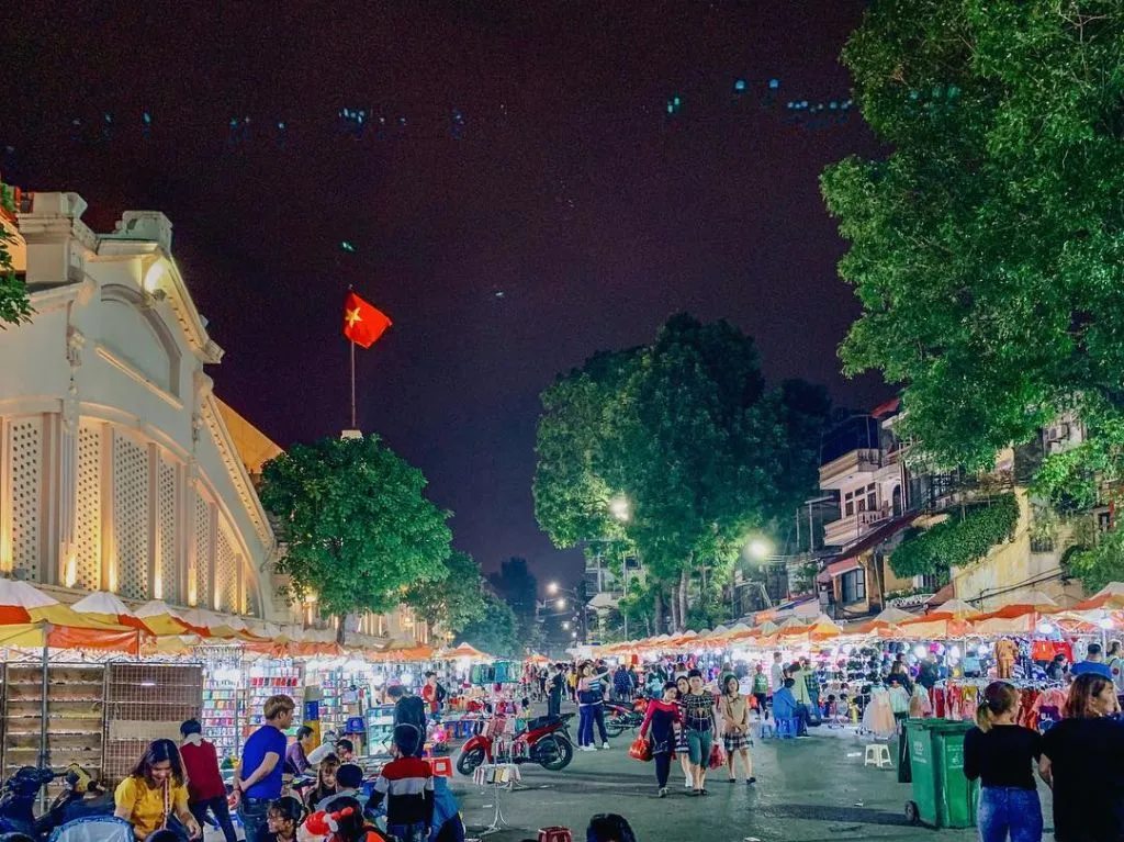 mercato particolare hanoi mercato notturno