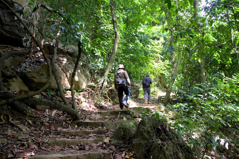 ninh binh trekking