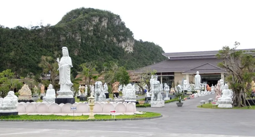 village des sculpteurs sur pierre Da Nang