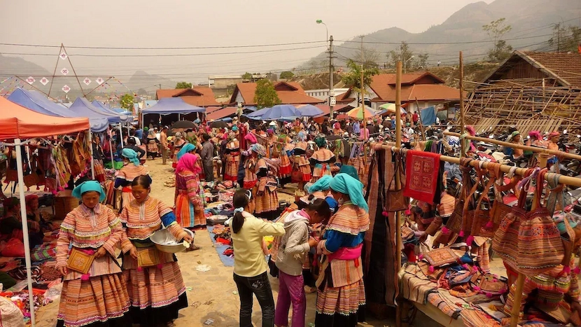 lung khau nhin market